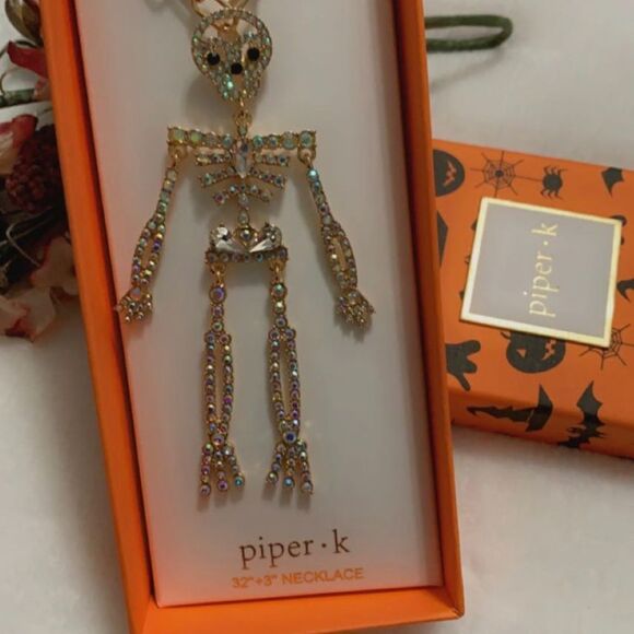 NEW PIPER K SKELETON FUNNY BONES NECKLACE - Picture 7 of 7